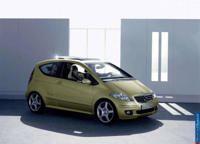 2005 Mercedes-Benz A200 Avantgarde 3door - фотография 3 из 101