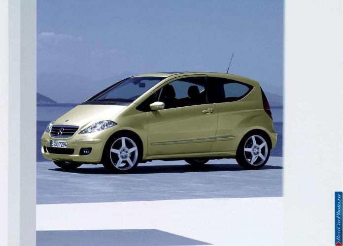 2005 Mercedes-Benz A200 Avantgarde 3door - фотография 18 из 101 2005 Mercedes-Benz A200 Avantgarde 3door - фотография 18 из 101