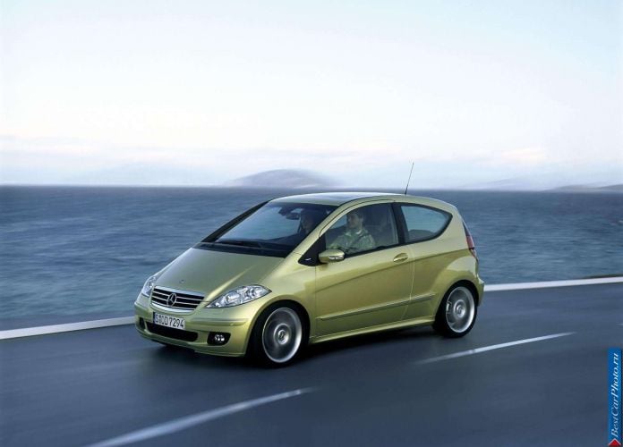2005 Mercedes-Benz A200 Avantgarde 3door - фотография 28 из 101 2005 Mercedes-Benz A200 Avantgarde 3door - фотография 28 из 101