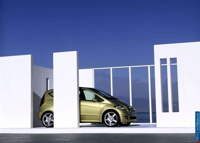 2005 Mercedes-Benz A200 Avantgarde 3door - фотография 32 из 101
