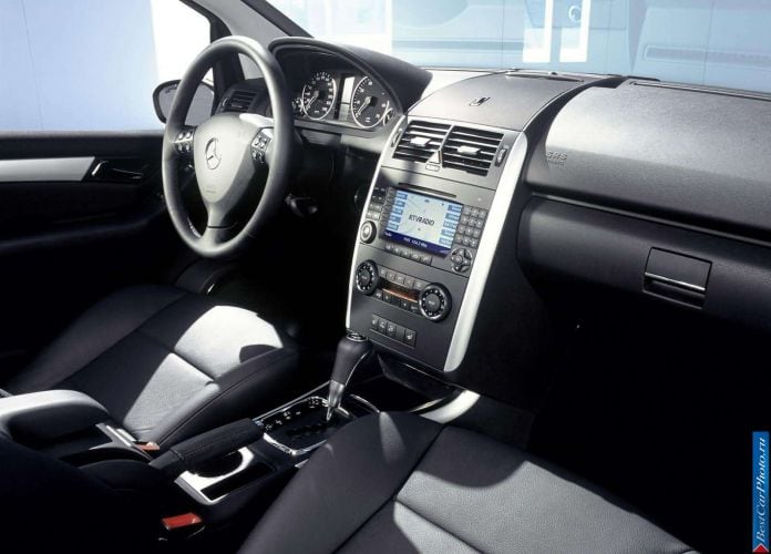 2005 Mercedes-Benz A200 Avantgarde 3door - фотография 67 из 101