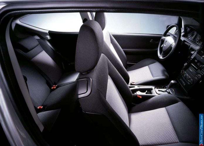 2005 Mercedes-Benz A200 Avantgarde 3door - фотография 69 из 101