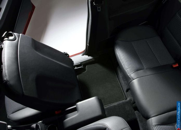 2005 Mercedes-Benz A200 Avantgarde 3door - фотография 77 из 101