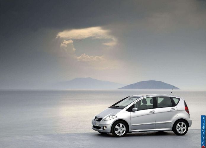 2005 Mercedes-Benz A200 CDi Avantgarde 5door - фотография 4 из 75 2005 Mercedes-Benz A200 CDi Avantgarde 5door - фотография 4 из 75