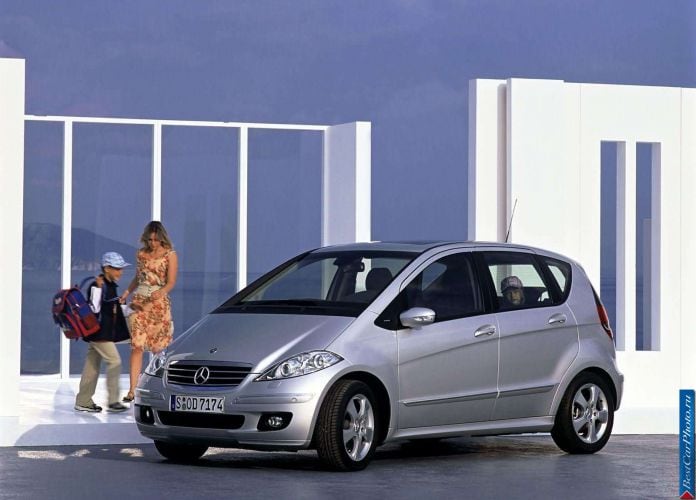 2005 Mercedes-Benz A200 CDi Avantgarde 5door - фотография 21 из 75 2005 Mercedes-Benz A200 CDi Avantgarde 5door - фотография 21 из 75
