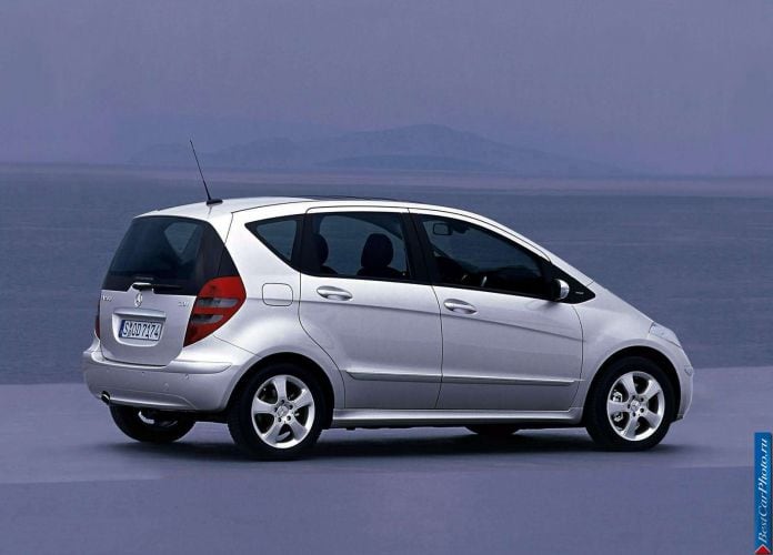 2005 Mercedes-Benz A200 CDi Avantgarde 5door - фотография 38 из 75 2005 Mercedes-Benz A200 CDi Avantgarde 5door - фотография 38 из 75