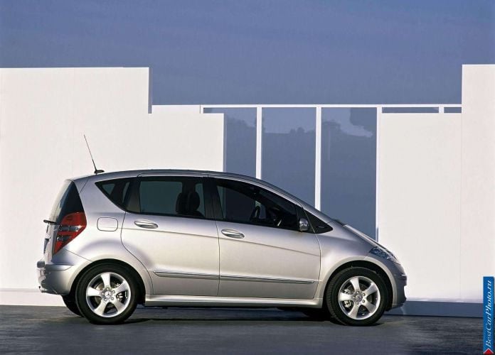 2005 Mercedes-Benz A200 CDi Avantgarde 5door - фотография 42 из 75