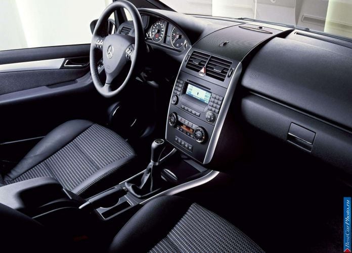 2005 Mercedes-Benz A200 CDi Avantgarde 5door - фотография 55 из 75