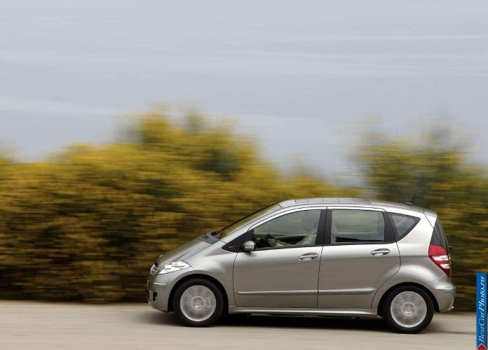 2005 Mercedes-Benz A200 Elegance 5door - фотография 18 из 29