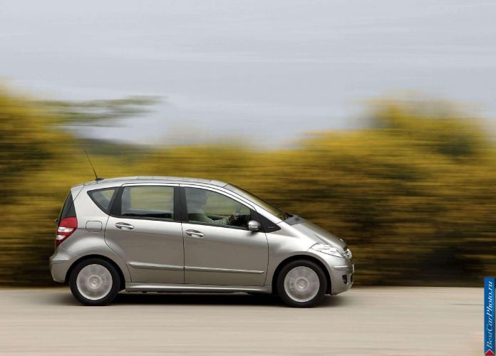 2005 Mercedes-Benz A200 Elegance 5door - фотография 19 из 29