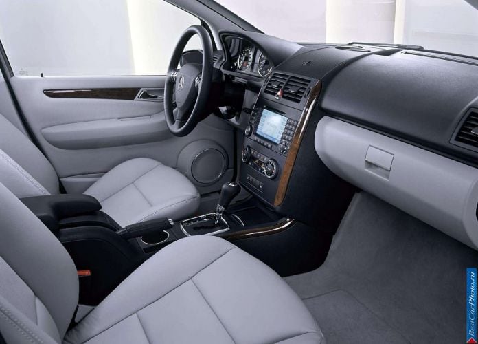 2005 Mercedes-Benz A200 Elegance 5door - фотография 24 из 29