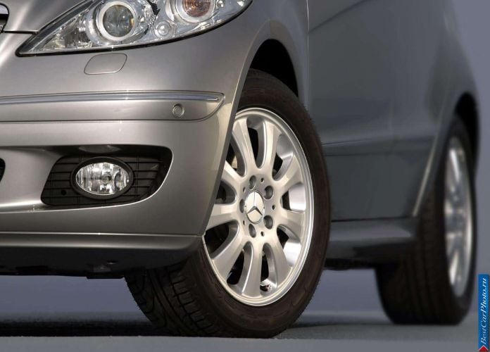 2005 Mercedes-Benz A200 Elegance 5door - фотография 27 из 29