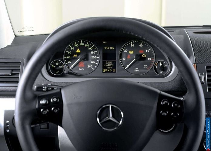2005 Mercedes-Benz A-Class - фотография 27 из 112 2005 Mercedes-Benz A-Class - фотография 27 из 112