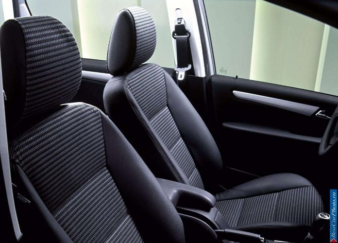 2005 Mercedes-Benz A-Class - фотография 39 из 112 2005 Mercedes-Benz A-Class - фотография 39 из 112