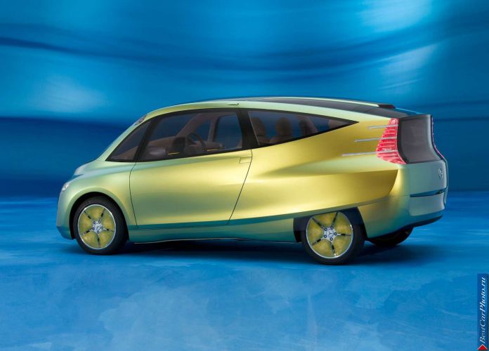 2005 Mercedes-Benz Bionic Concept Car - фотография 2 из 7 2005 Mercedes-Benz Bionic Concept Car - фотография 2 из 7