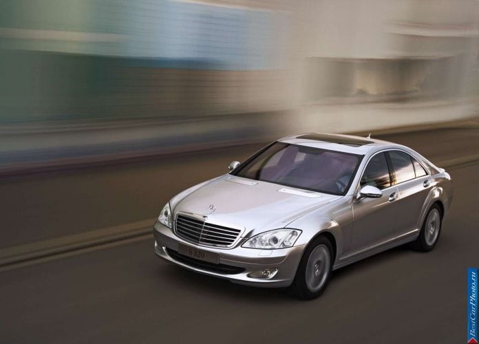 2005 Mercedes-Benz Bluetec Hybrid Concept - фотография 1 из 6 2005 Mercedes-Benz Bluetec Hybrid Concept - фотография 1 из 6
