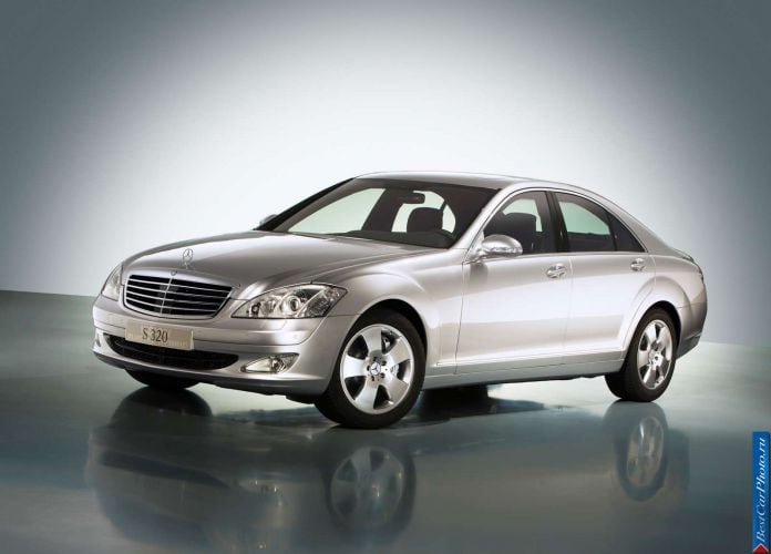 2005 Mercedes-Benz Bluetec Hybrid Concept - фотография 2 из 6