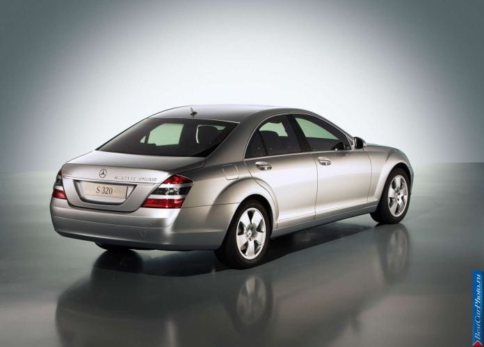 2005 Mercedes-Benz Bluetec Hybrid Concept - фотография 3 из 6 2005 Mercedes-Benz Bluetec Hybrid Concept - фотография 3 из 6