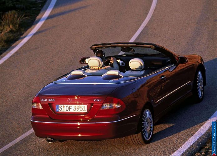 2005 Mercedes-Benz CLK320 CDi Cabriolet Avantgarde - фотография 7 из 19