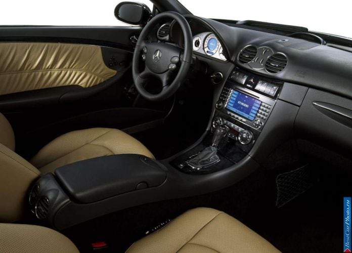 2005 Mercedes-Benz CLK320 CDi Cabriolet Avantgarde - фотография 10 из 19