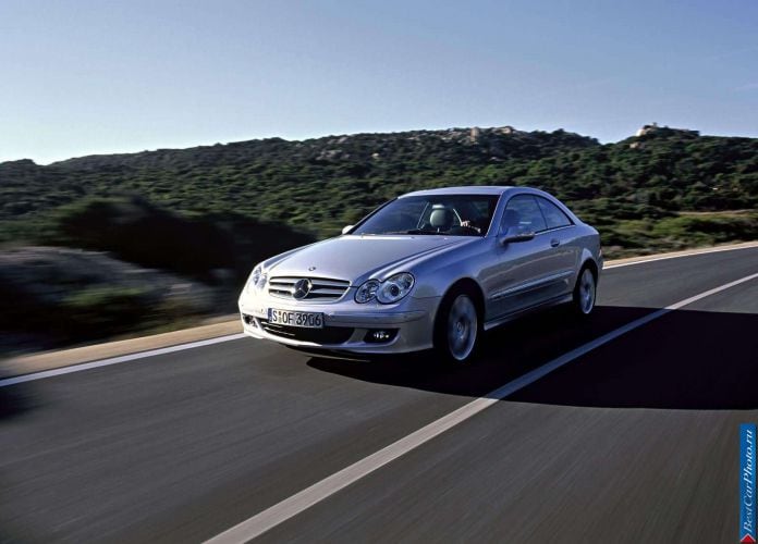 2005 Mercedes-Benz CLK350 - фотография 1 из 13 2005 Mercedes-Benz CLK350 - фотография 1 из 13