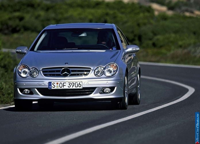 2005 Mercedes-Benz CLK350 - фотография 5 из 13