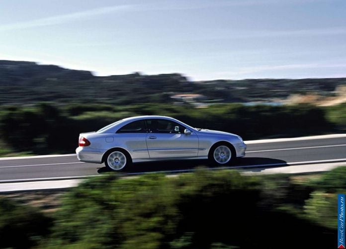 2005 Mercedes-Benz CLK350 - фотография 7 из 13
