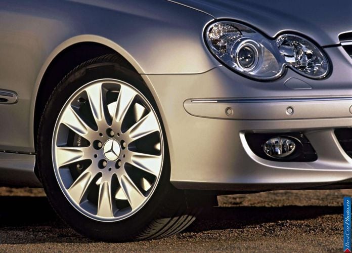 2005 Mercedes-Benz CLK350 - фотография 13 из 13 2005 Mercedes-Benz CLK350 - фотография 13 из 13