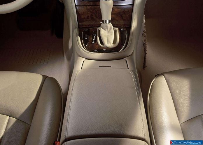 2005 Mercedes-Benz CLS 500 - фотография 121 из 144 2005 Mercedes-Benz CLS 500 - фотография 121 из 144