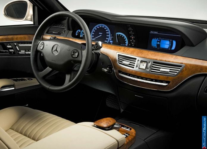 2005 Mercedes-Benz Direct Hybrid Concept - фотография 4 из 9 2005 Mercedes-Benz Direct Hybrid Concept - фотография 4 из 9