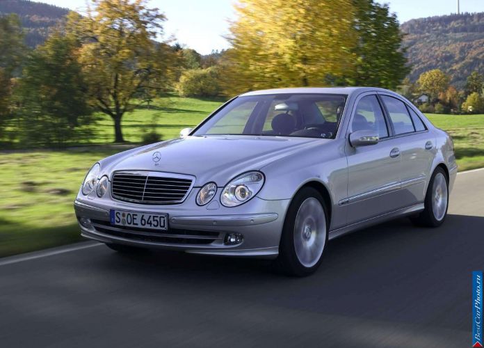 2005 Mercedes-Benz E350 With Sports Equipment - фотография 3 из 30 2005 Mercedes-Benz E350 With Sports Equipment - фотография 3 из 30
