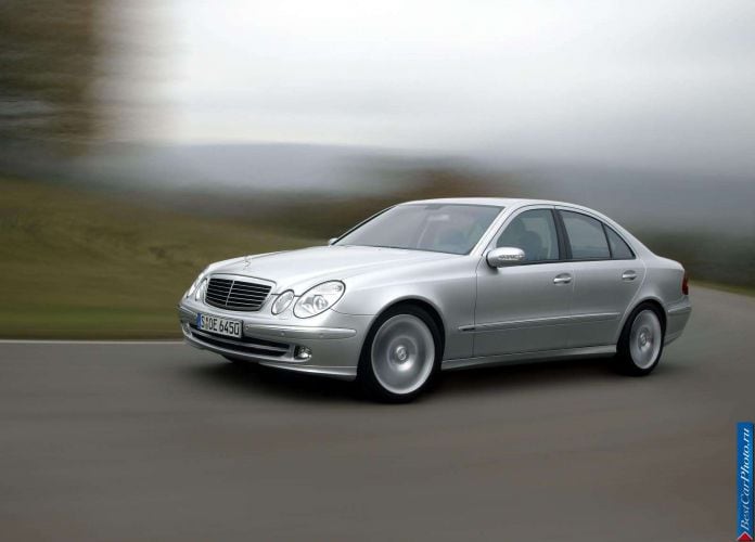 2005 Mercedes-Benz E350 With Sports Equipment - фотография 10 из 30 2005 Mercedes-Benz E350 With Sports Equipment - фотография 10 из 30