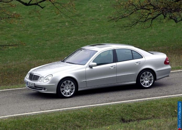 2005 Mercedes-Benz E350 With Sports Equipment - фотография 13 из 30 2005 Mercedes-Benz E350 With Sports Equipment - фотография 13 из 30