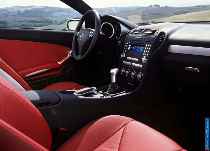 2005 Mercedes-Benz SLK200 Kompressor - фотография 54 из 72 2005 Mercedes-Benz SLK200 Kompressor - фотография 54 из 72