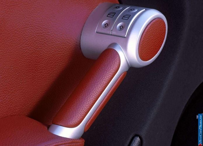 2005 Mercedes-Benz SLK200 Kompressor - фотография 70 из 72 2005 Mercedes-Benz SLK200 Kompressor - фотография 70 из 72