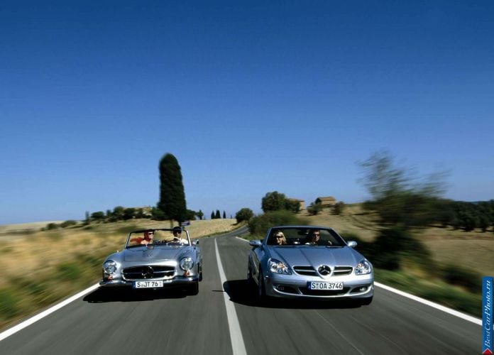2005 Mercedes-Benz SLK350 - фотография 14 из 123 2005 Mercedes-Benz SLK350 - фотография 14 из 123