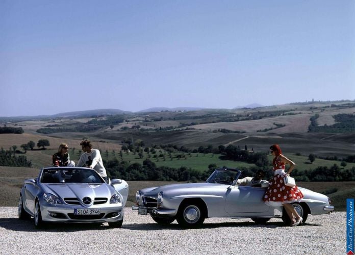 2005 Mercedes-Benz SLK350 - фотография 34 из 123 2005 Mercedes-Benz SLK350 - фотография 34 из 123