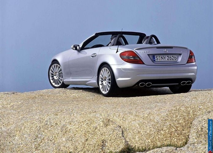2005 Mercedes-Benz SLK55 AMG - фотография 14 из 43 2005 Mercedes-Benz SLK55 AMG - фотография 14 из 43