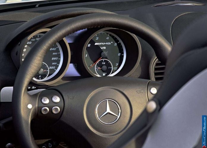 2005 Mercedes-Benz SLK55 AMG - фотография 29 из 43