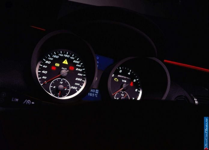 2005 Mercedes-Benz SLK55 AMG - фотография 30 из 43