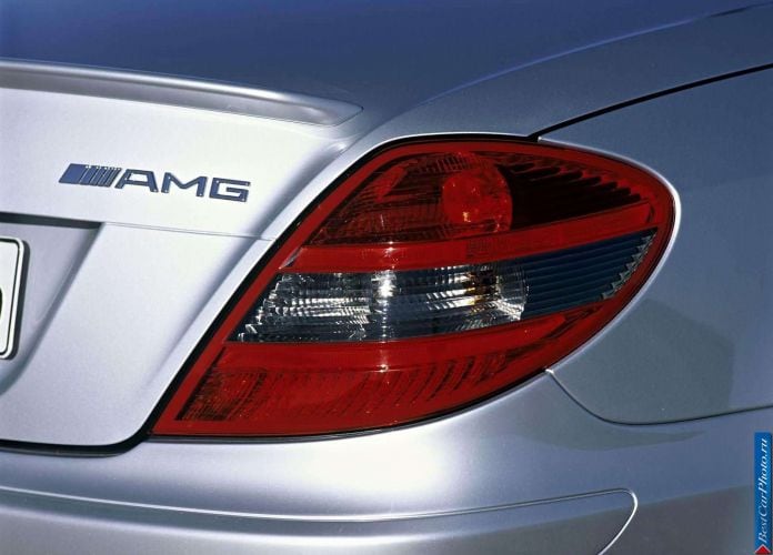2005 Mercedes-Benz SLK55 AMG - фотография 39 из 43 2005 Mercedes-Benz SLK55 AMG - фотография 39 из 43