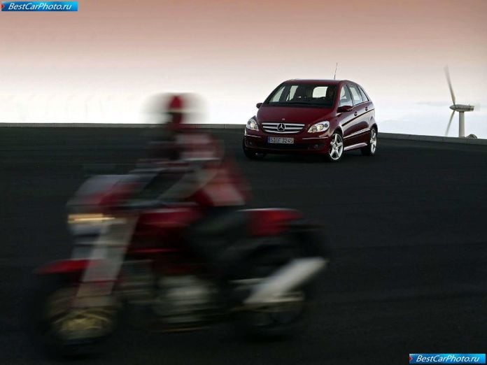 2006 Mercedes-Benz B200 Turbo - фотография 26 из 94 2006 Mercedes-Benz B200 Turbo - фотография 26 из 94