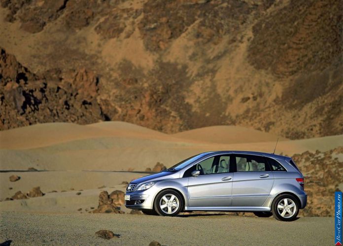 2006 Mercedes-Benz B200 CDi - фотография 13 из 69 2006 Mercedes-Benz B200 CDi - фотография 13 из 69