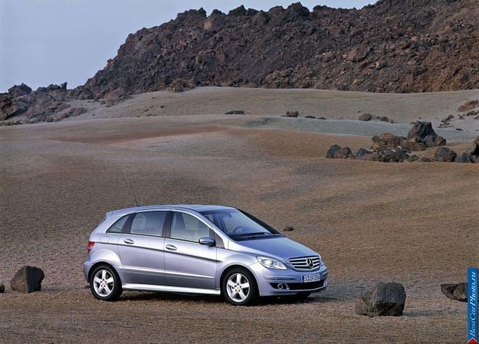 2006 Mercedes-Benz B200 CDi - фотография 24 из 69 2006 Mercedes-Benz B200 CDi - фотография 24 из 69