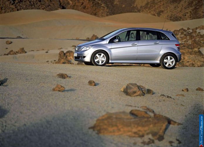 2006 Mercedes-Benz B200 CDi - фотография 30 из 69 2006 Mercedes-Benz B200 CDi - фотография 30 из 69
