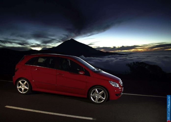 2006 Mercedes-Benz B200 Turbo - фотография 59 из 94 2006 Mercedes-Benz B200 Turbo - фотография 59 из 94