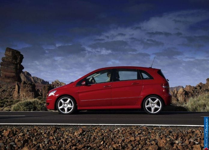 2006 Mercedes-Benz B200 Turbo - фотография 61 из 94 2006 Mercedes-Benz B200 Turbo - фотография 61 из 94