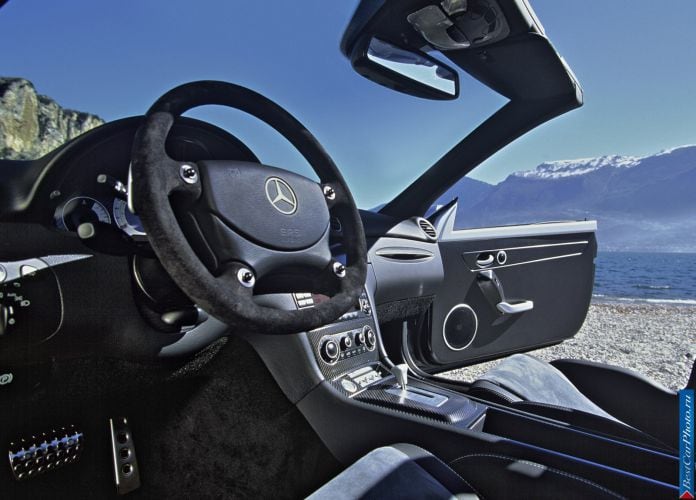 2006 Mercedes-Benz CLK DTM AMG Cabriolet - фотография 16 из 29 2006 Mercedes-Benz CLK DTM AMG Cabriolet - фотография 16 из 29