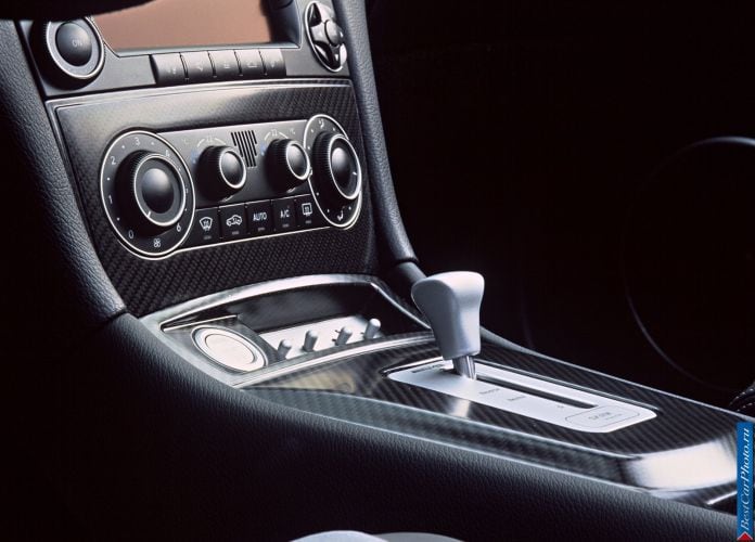 2006 Mercedes-Benz CLK DTM AMG Cabriolet - фотография 22 из 29 2006 Mercedes-Benz CLK DTM AMG Cabriolet - фотография 22 из 29