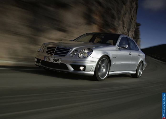 2006 Mercedes-Benz E 63 AMG - фотография 2 из 21